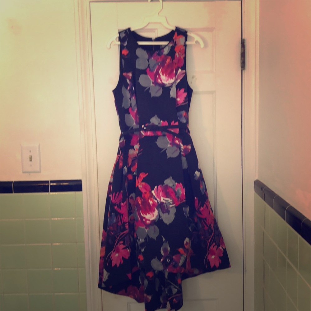 Structured black dress with raspberry and grey